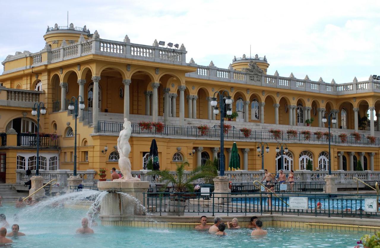 Little Americas Parliament Apartments Budapest Exterior photo